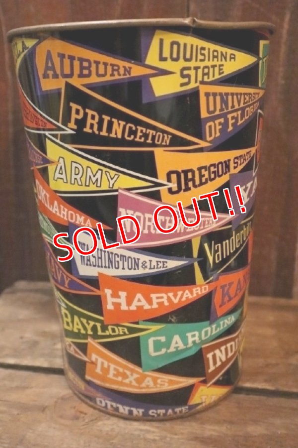 画像3: dp-250404-02 Decoware 1950's-1960's COLLEGE PENNANTS TIN BOX