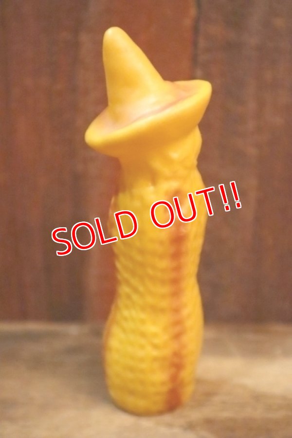 画像5: ct-250205-30 Unknown Peanut (?) Squeaky Toy