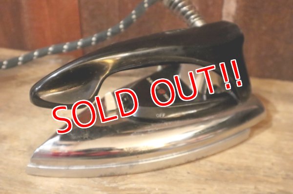 画像2: dp-250320-25 GENERAL ELECTRIC 1960's PORTABLE SPRAY SYSTEM AND DRY IRON