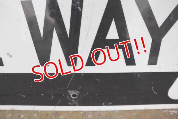 画像4: dp-250531-12 Road Sign "ONE WAY⇒"