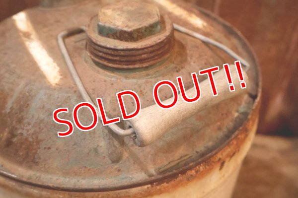 画像9: dp-250618-51 SHELL / 1950's 5 U.S.GALLONS CAN