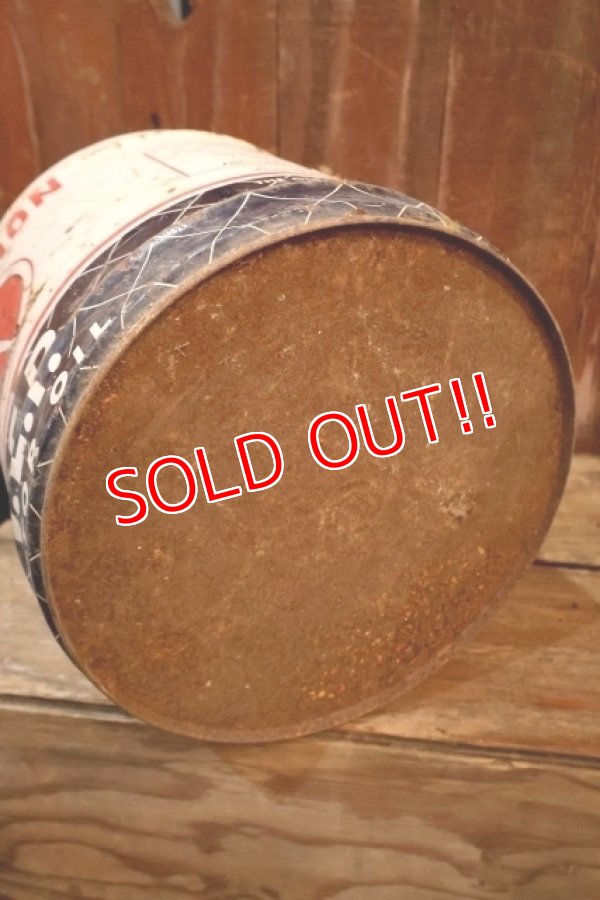 画像10: dp-250618-69 MARATHON V.E.P. 1960's 5 U.S. GALLONS MOTOR OIL CAN