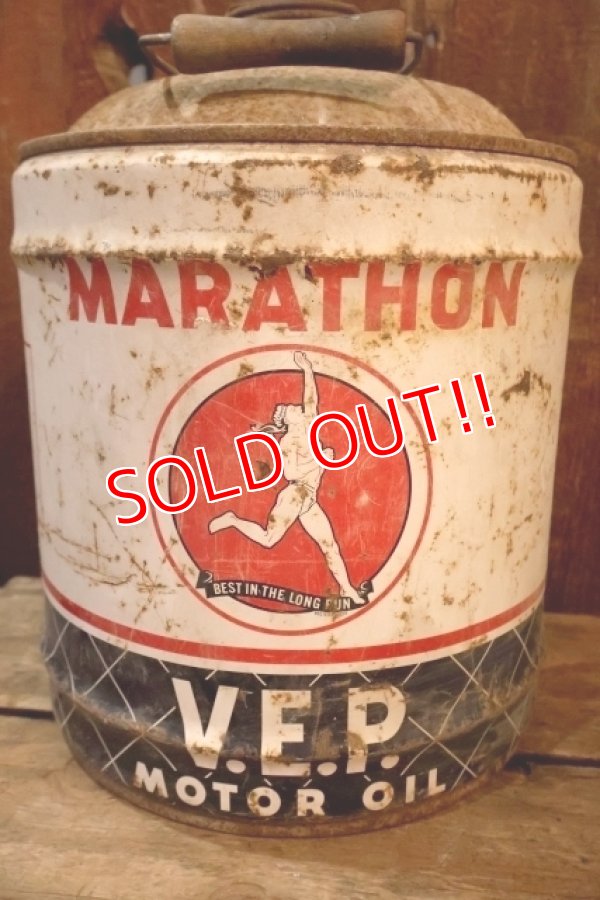 画像3: dp-250618-69 MARATHON V.E.P. 1960's 5 U.S. GALLONS MOTOR OIL CAN