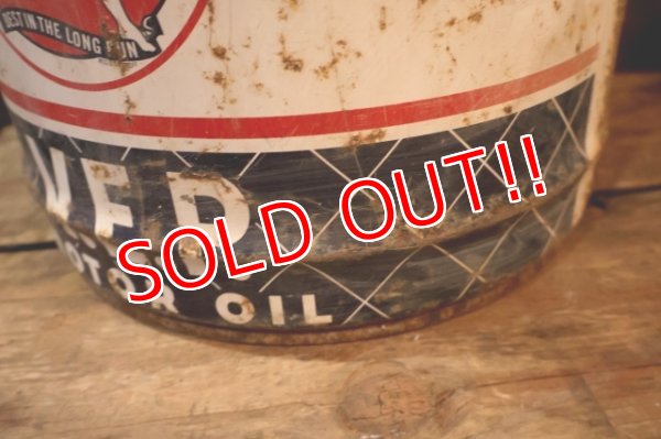 画像4: dp-250618-69 MARATHON V.E.P. 1960's 5 U.S. GALLONS MOTOR OIL CAN