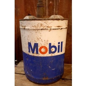 画像: dp-250618-66 Mobil 1970's 5 U.S. GALLONS OIL CAN