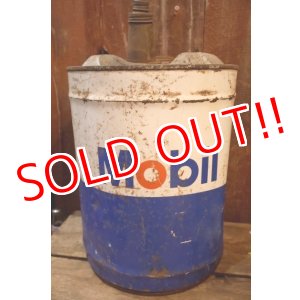 画像: dp-250618-66 Mobil 1970's 5 U.S. GALLONS OIL CAN