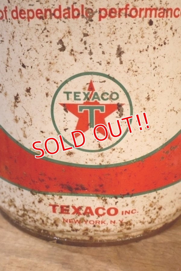 画像2: dp-250618-71 TEXACO 1960's 5 U.S. GALLONS OIL CAN