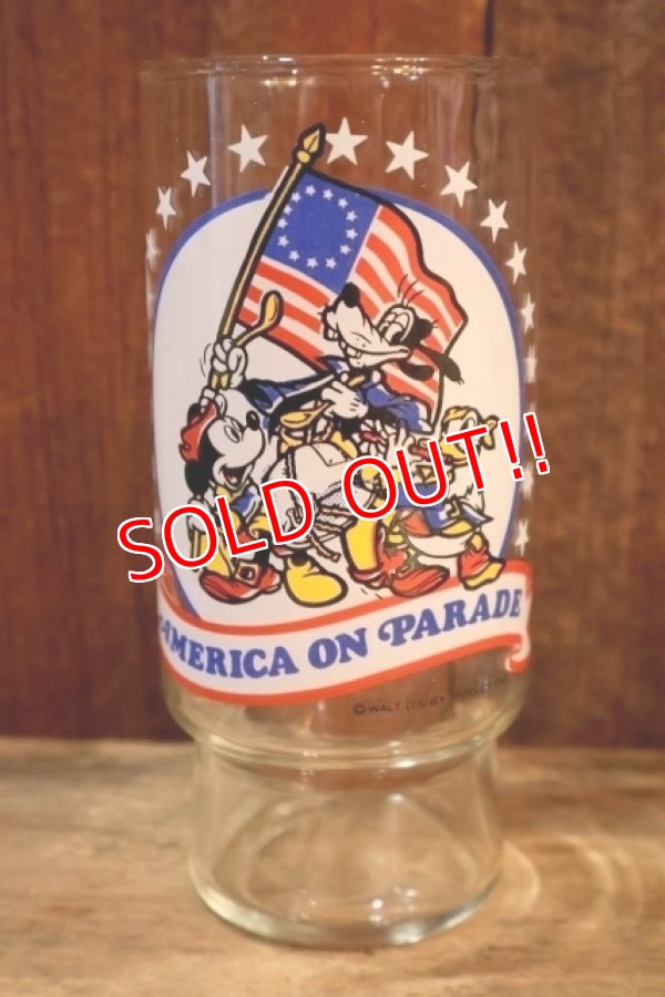 画像1: gs-250803-01 Disney 1970's "AMERICA ON PARADE" Glass