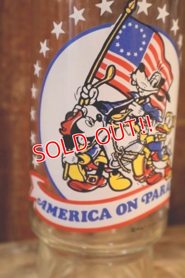 画像2: gs-250803-01 Disney 1970's "AMERICA ON PARADE" Glass