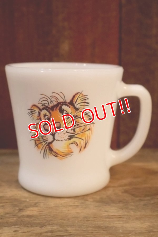 画像1: kt-250803-02 Esso Tiger / Fire-King 1960's D-Handle Mug