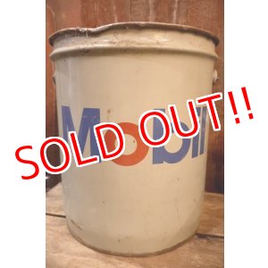 画像: dp-250618-60 Mobil 1980's 5 U.S. GALLONS CAN