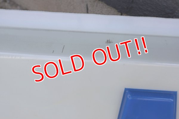 画像8: dp-250618-08 【※店頭ピックのみ】Mobil 1990's Embossed Gas Station Sign