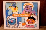 画像: ct-250802-32 SESAME STREET / Playskool 1970's Wood Frame Tray Puzzle