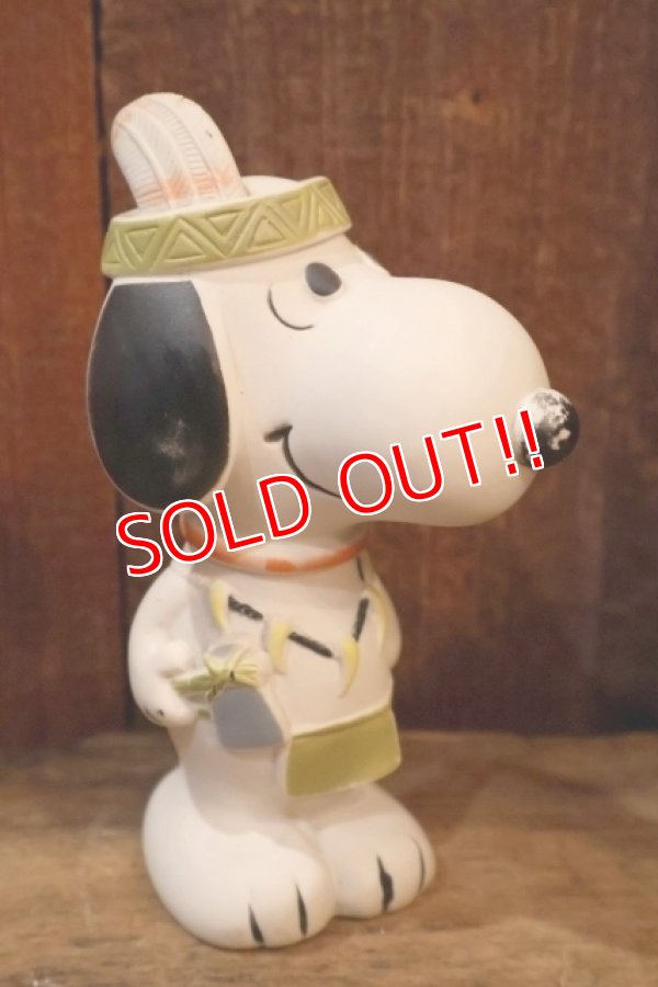 画像1: ct-250901-02 Snoopy / 1980's Vinyl Squeak Toy "Indian"