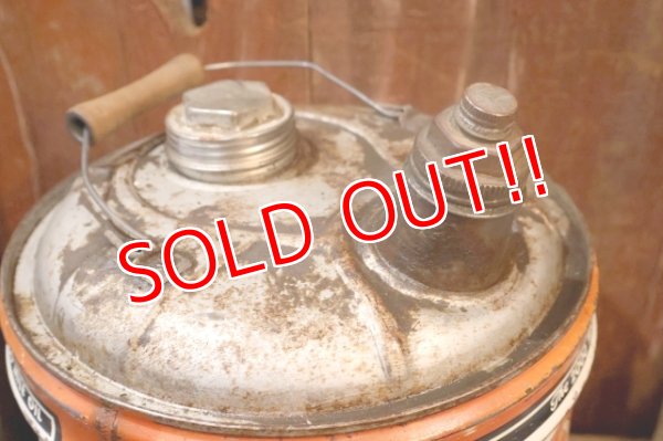 画像9: dp-251008-79 KENDALL 1950's  The 2000 MILE OIL 5 U.S. GALLONS MOTOR OIL CAN