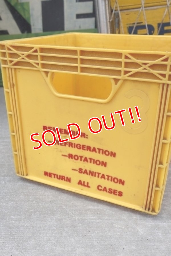 画像4: dp-251010-01 McDonald's 1960's-1970's Plastic Milk Crate