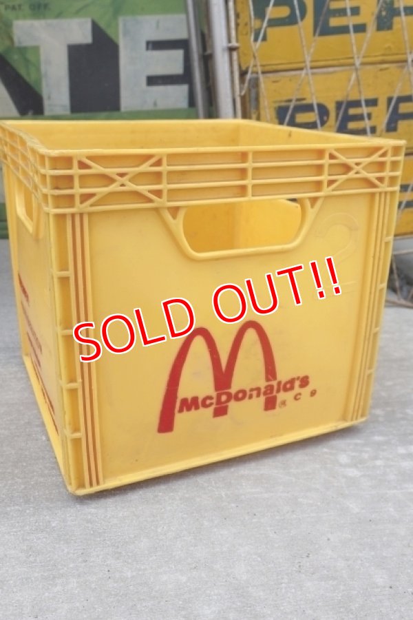 画像1: dp-251010-01 McDonald's 1960's-1970's Plastic Milk Crate