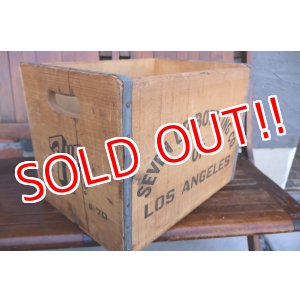 画像: dp-260106-08 SEVEN UP BOTTLING CO. OF LOS ANGELS 7 Up / 1970's Wood Box