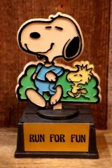 画像: ct-251201-57 Snoopy / AVIVA 1970's Trophy "RUN FOR FUN"