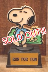 画像: ct-251201-57 Snoopy / AVIVA 1970's Trophy "RUN FOR FUN"