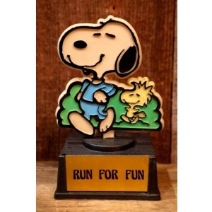 画像: ct-251201-57 Snoopy / AVIVA 1970's Trophy "RUN FOR FUN"