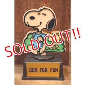 画像: ct-251201-57 Snoopy / AVIVA 1970's Trophy "RUN FOR FUN"