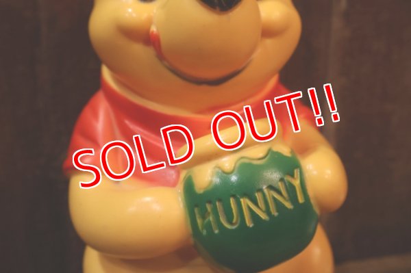 画像2: ct-251105-60 Winnie the Pooh / PLAY PAL PLASTIC 1970's Plastic Coin Bank