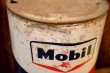 画像4: dp-260204-70 Mobil Mobiloil 1950's-1960's 5 U.S. QUARTS CAN