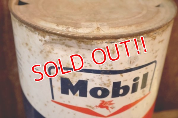 画像4: dp-260204-70 Mobil Mobiloil 1950's-1960's 5 U.S. QUARTS CAN