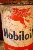 画像2: dp-260204-71 Mobil Mobiloil 1940's-1950's 5 U.S. QUARTS CAN
