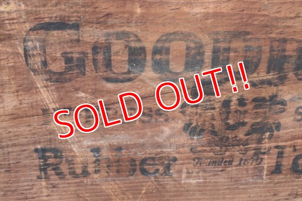 画像2: dp-260204-58 GOODRICH Rubber Footwear 1930's-1940's  Wood Box