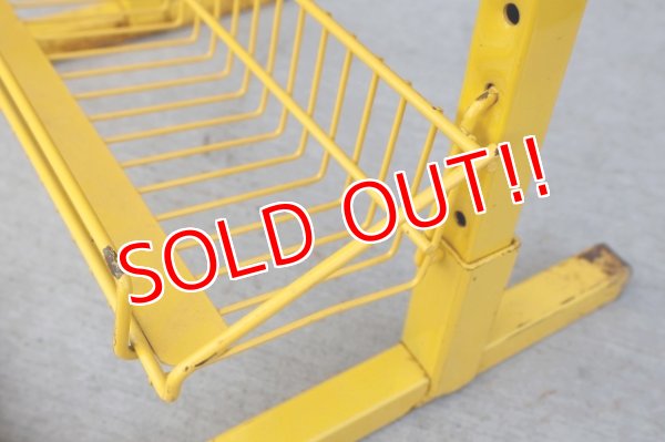 画像11: dp-260204-30 PLANTERS / MR.PEANUT 1980's〜"MUNCH 'N GO" METAL RACK