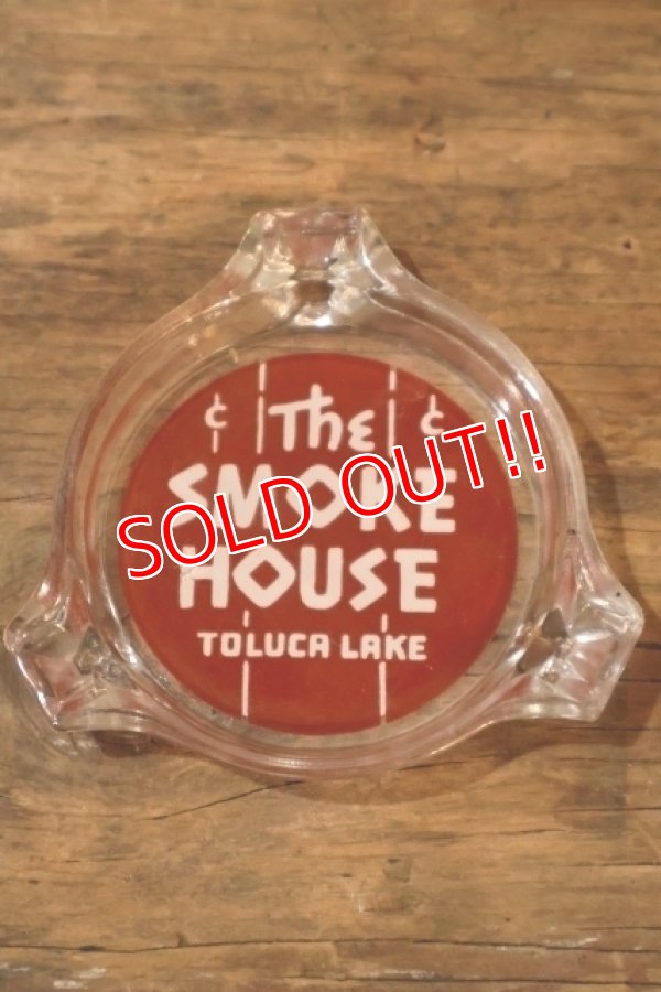 画像2: dp-260204-60 The SMOKE HOUSE VINTAGE GLASS ASHTRAY