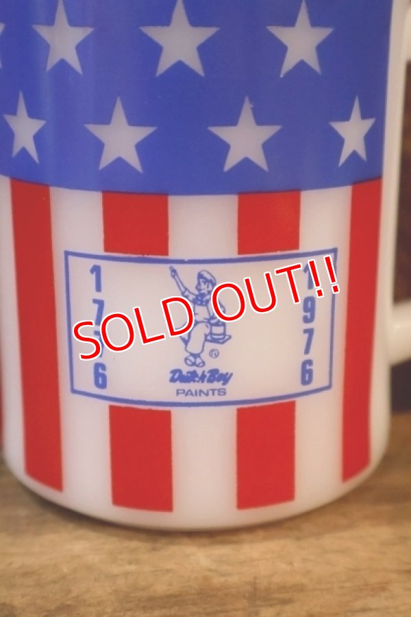 画像2: dp-251201-24 Dutch Boy PAINTS / FEDERAL 1976 Milk Glass Mug