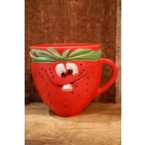 画像: ct-260322-18 Pillsbury / 1970's Funny Face Plastic Mug "Freckle Face Strawberry 