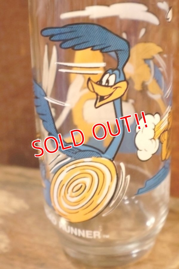 画像2: gs-260601-02 Bugs Bunny, Road Runner & Wile E. Coyote / PEPSI 1979 Collector Series Glass