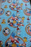 画像1: ct-241008-26 Walt Disney Characters / 1970's "The United States Bicentennial 1776-1976" Flat Sheet (Twin)
