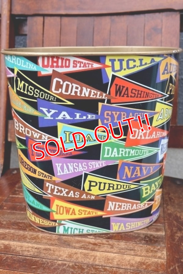 画像1: dp-260601-02 Decoware 1960's COLLEGE PENNANT TRASH CAN