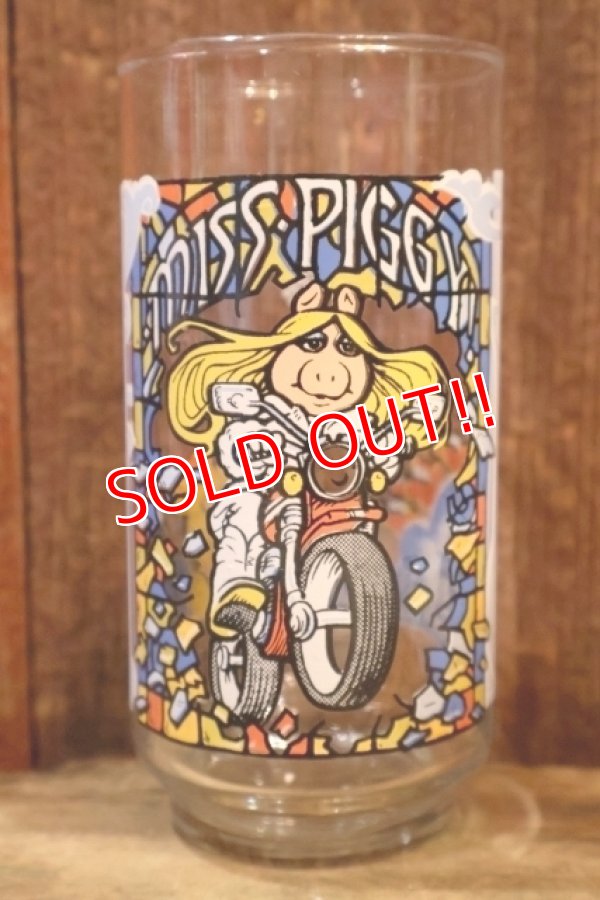画像1: gs-260601-06 Muppets / McDonald's 1981 "The Great Muppet Caper!" Miss Piggy Glass