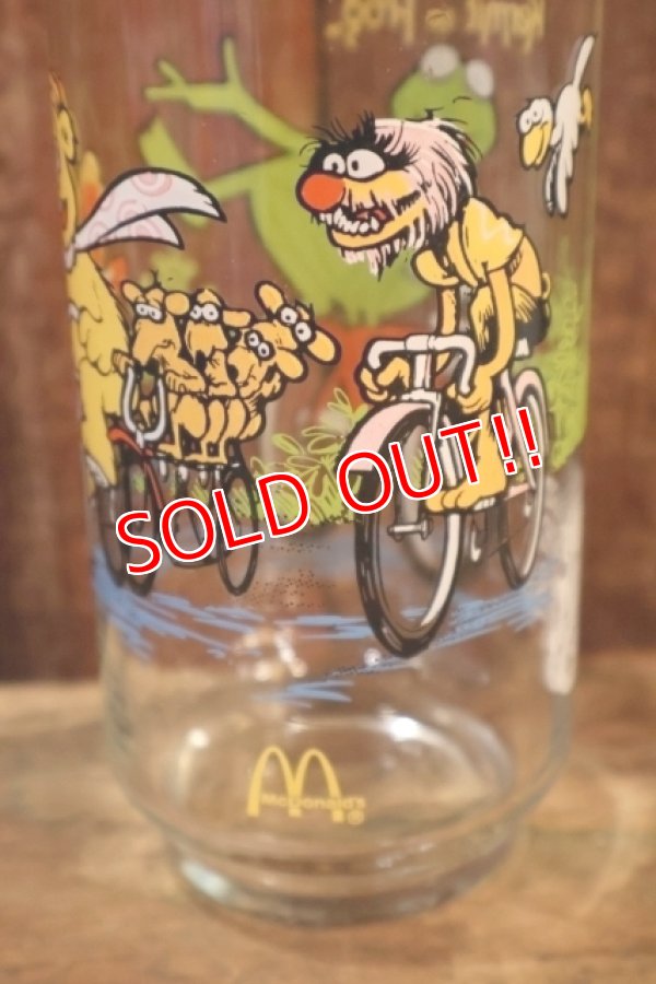 画像4: gs-260801-09 Muppets / McDonald's 1981 The Great Muppet Caper! "Kermit" Glass
