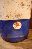画像4: dp-250618-66 Mobil 1970's 5 U.S. GALLONS OIL CAN