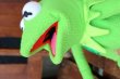 画像16: ct-261014-16 Kermit the Frog / Tyco 1999 Magic Talking Plush Doll