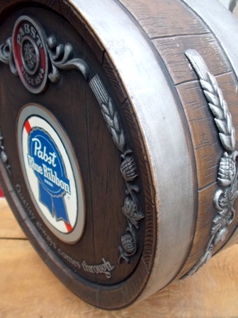 画像: dp-120805-13 Pabst Blue Ribbon / Beer barrel Plastic sign