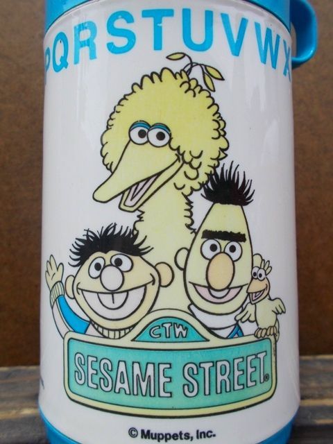 画像2: ct-110822-42 Sesame Street / Aladdin 70's-80's Thermos