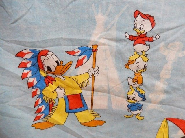 画像: ct-130716-39 Disney Characters / 70's Flat Sheet  (Twin)