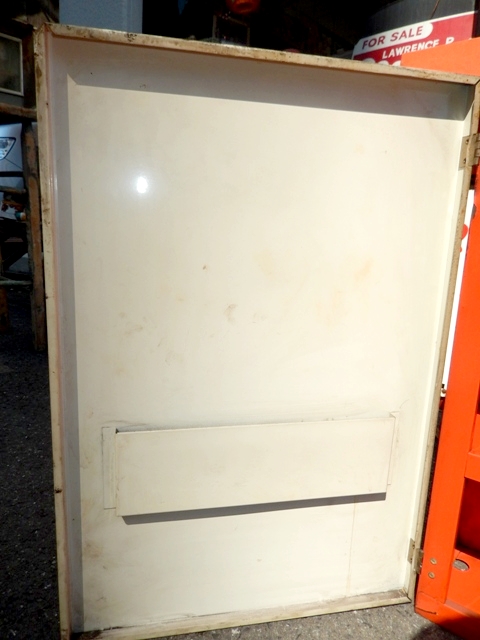 画像: dp-131001-16 NIEHOFF Automotive Products / Vintage Metal Cabinet