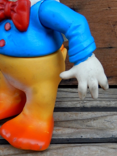 画像: ct-131202-04 Donald Duck / Ledraplastic 60's Rubber Doll (Red Button)