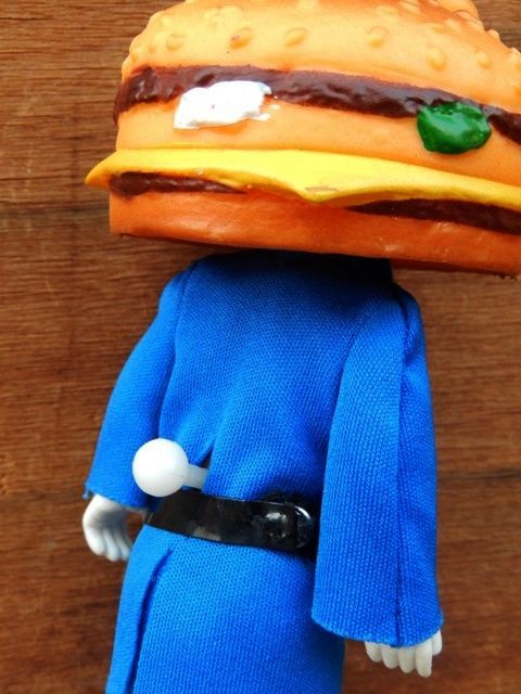 画像: ct-131217-04 McDonald's / Remco 1976 Doll "Big Mac Police"