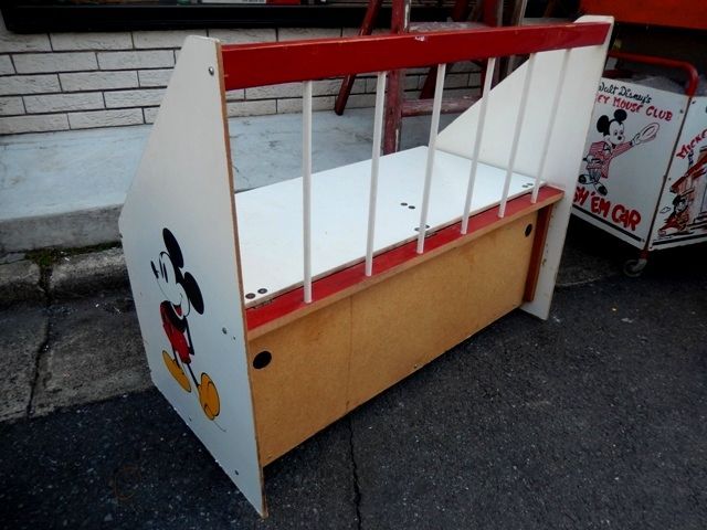 画像: ct-131211-01 Disney / 70's Bench & Toy Box