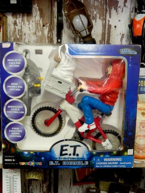 画像: ct-140422-05 E.T. & Elliott / 2001 Radio Control